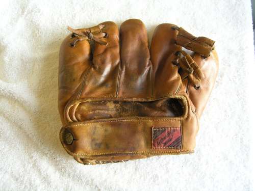 Pepper Martin Rawlings Deluxe PM Back Doug